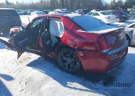 2023 Chrysler 300 300S z USA, uszkodzony, nr VIN 2C3CCABT7PH577524